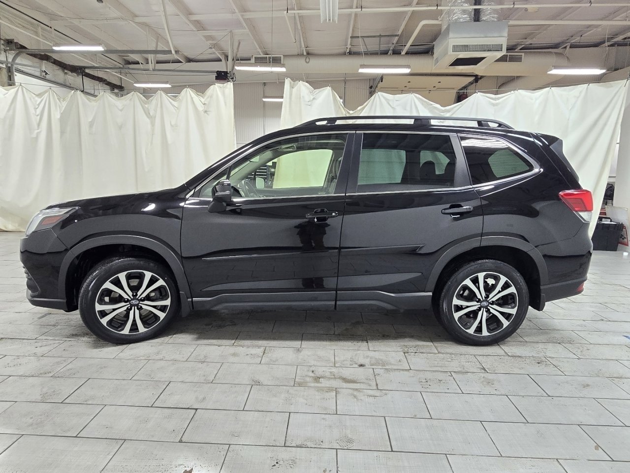 Used 2022 Subaru Forester Limited w/ Popular Package #2 image 13