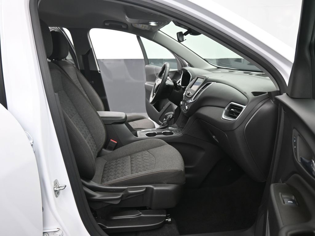 Used 2024 Chevrolet Equinox LT image 18