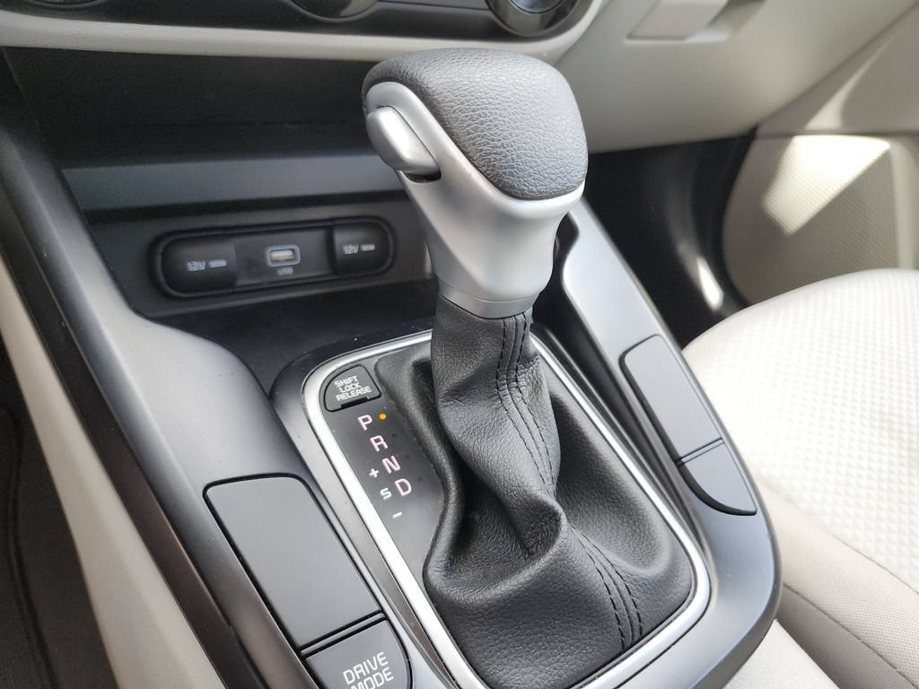 Certified 2021 Kia Soul LX FWD image 23