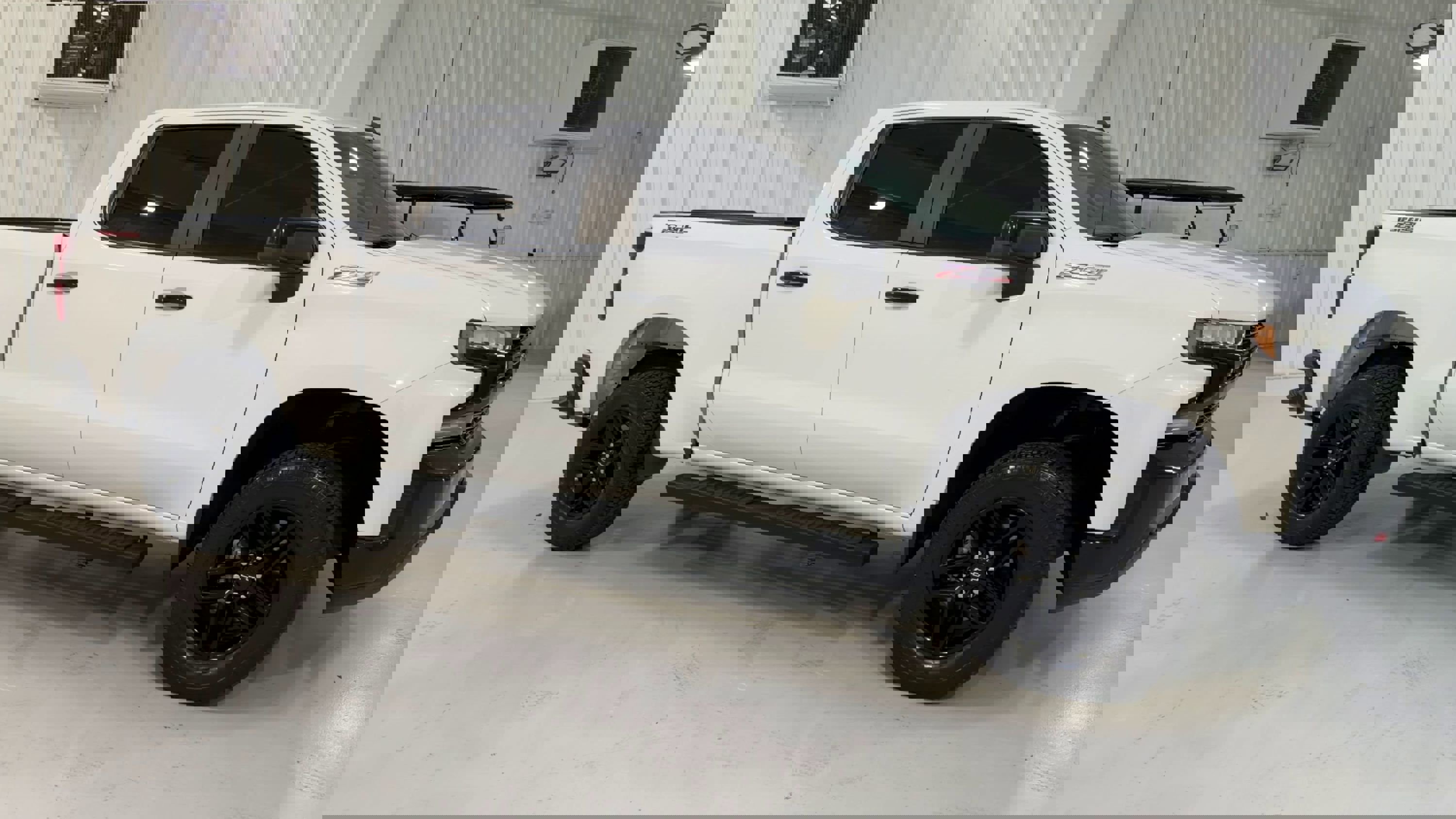 Used 2020 Chevrolet Silverado 1500 LT Trail Boss AWD/4WD image 3