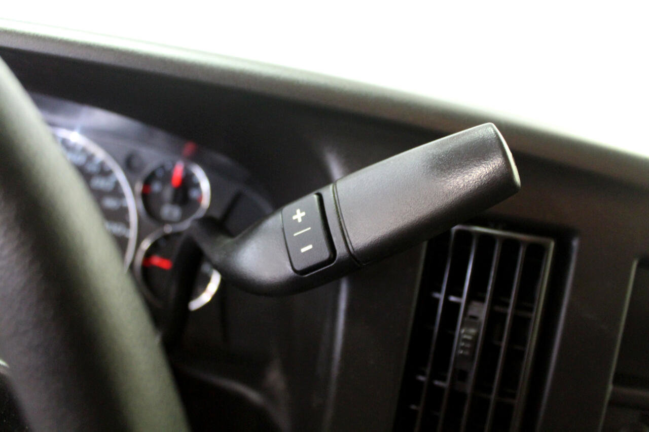 Used 2020 GMC Savana 3500 LT w/ LT Preferred Equipment Group image 16