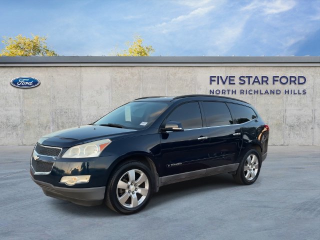 Used 2009 Chevrolet Traverse LT w/ California Edition Package FWD image 4