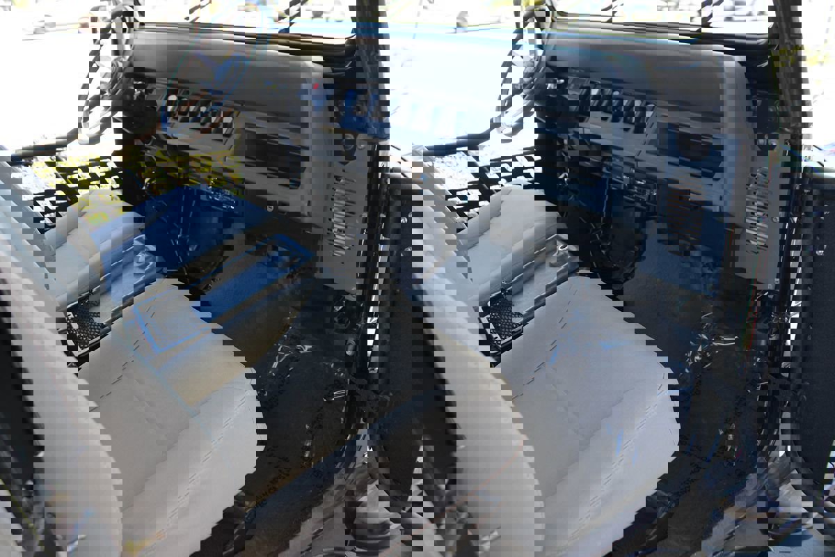 Used 1990 Jeep Wrangler S image 15