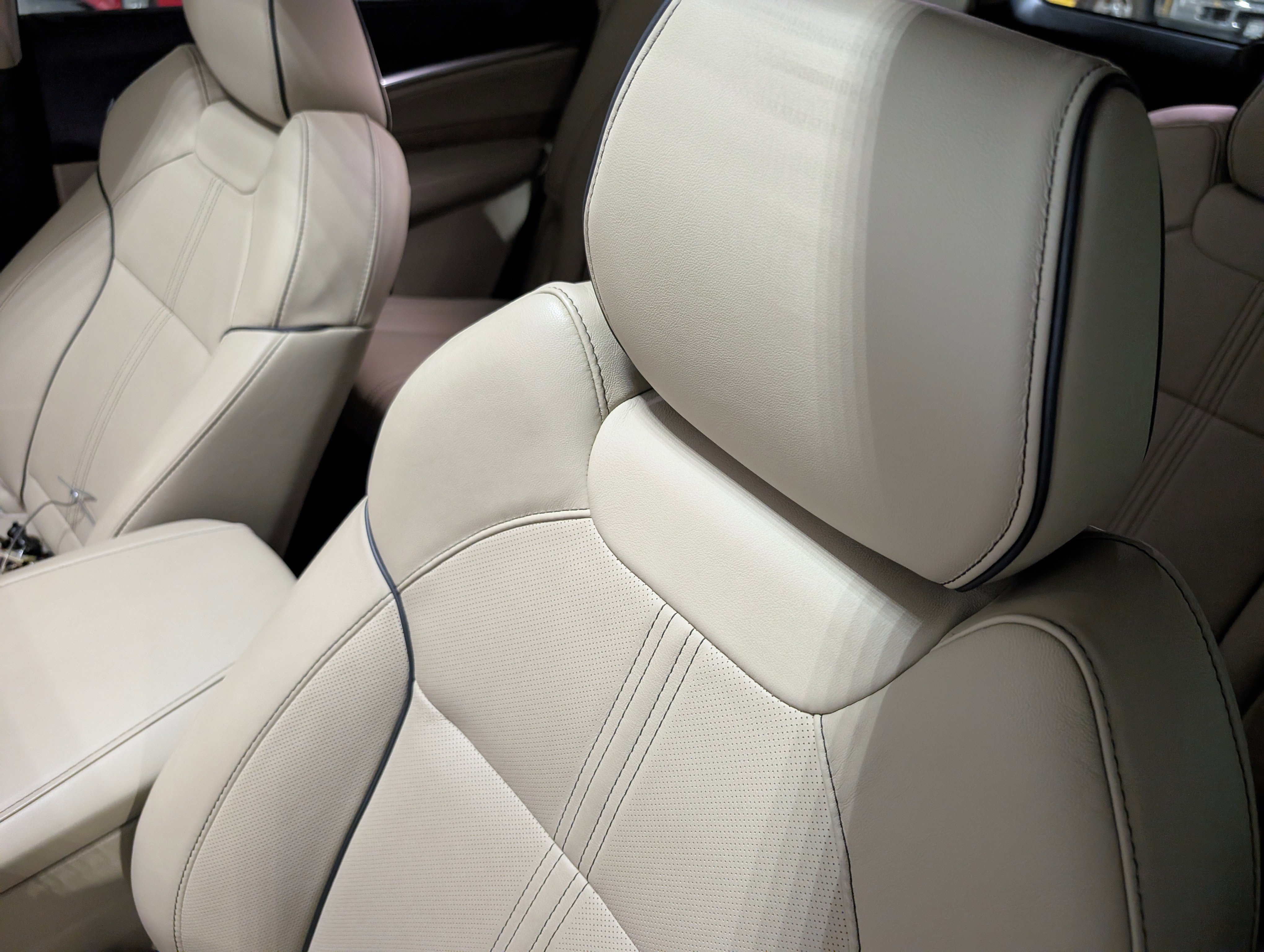 Used 2019 Acura MDX FWD w/ Advance Package image 16