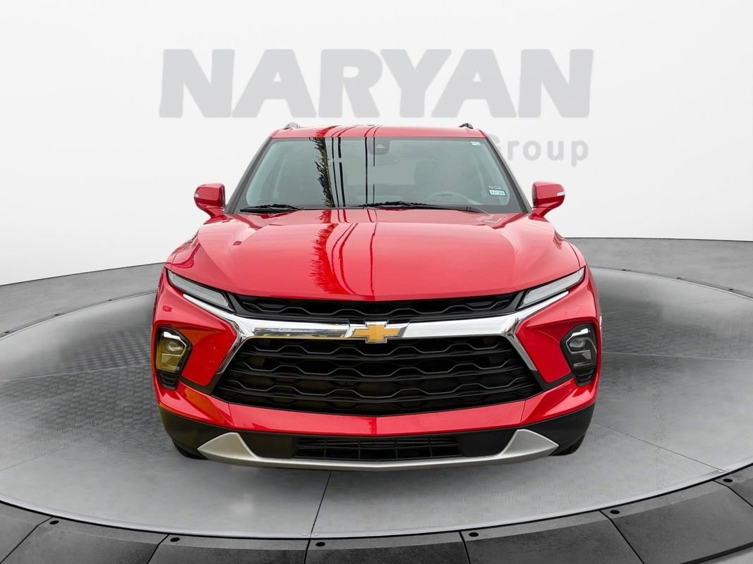 Used 2024 Chevrolet Blazer LT image 3