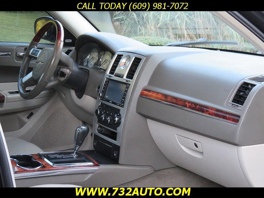 Used 2008 Chrysler 300 C w/ Protection Group II image 6