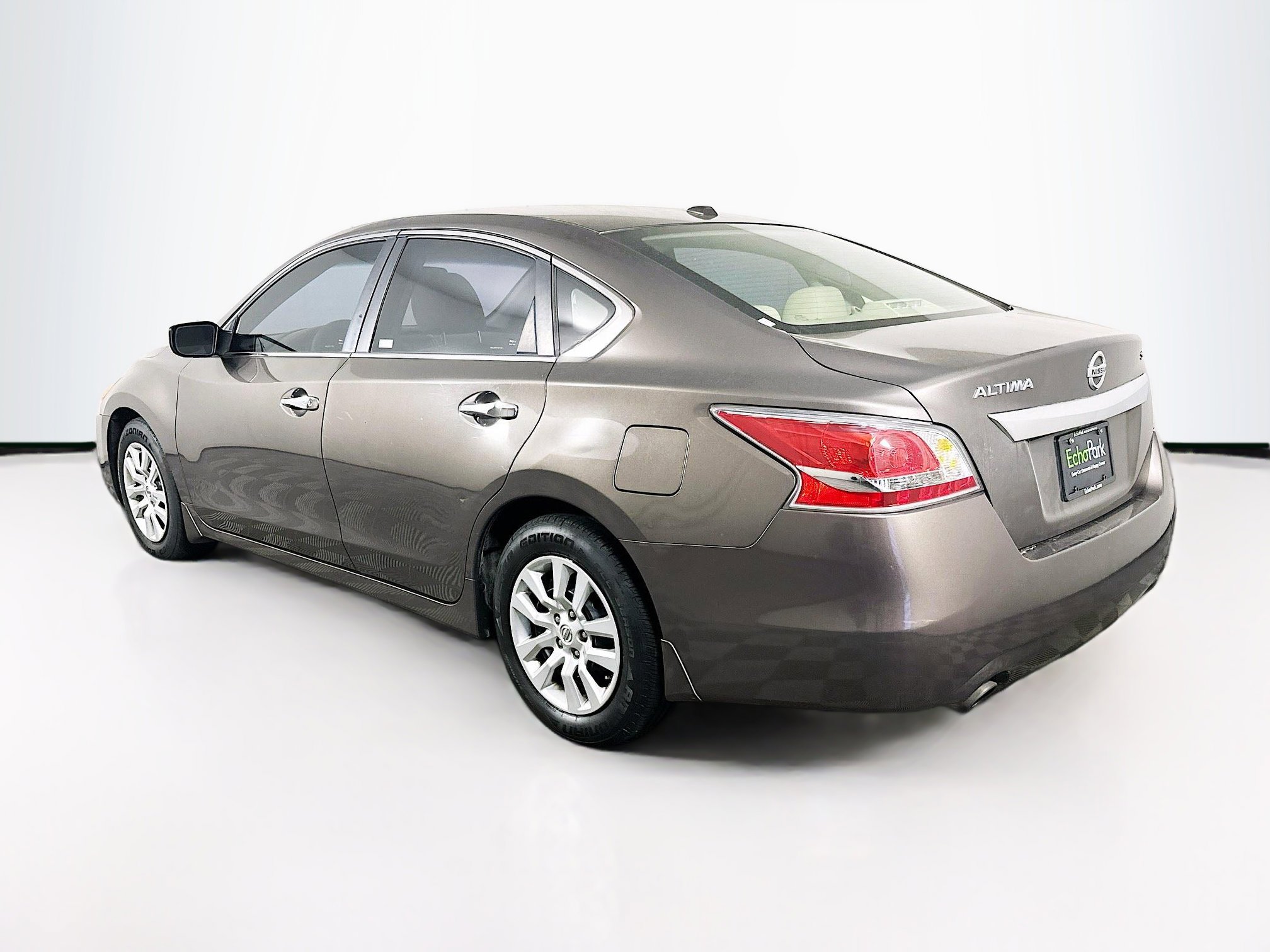 Used 2015 Nissan Altima 2.5 S w/ Power Driver Seat Package FWD image 5
