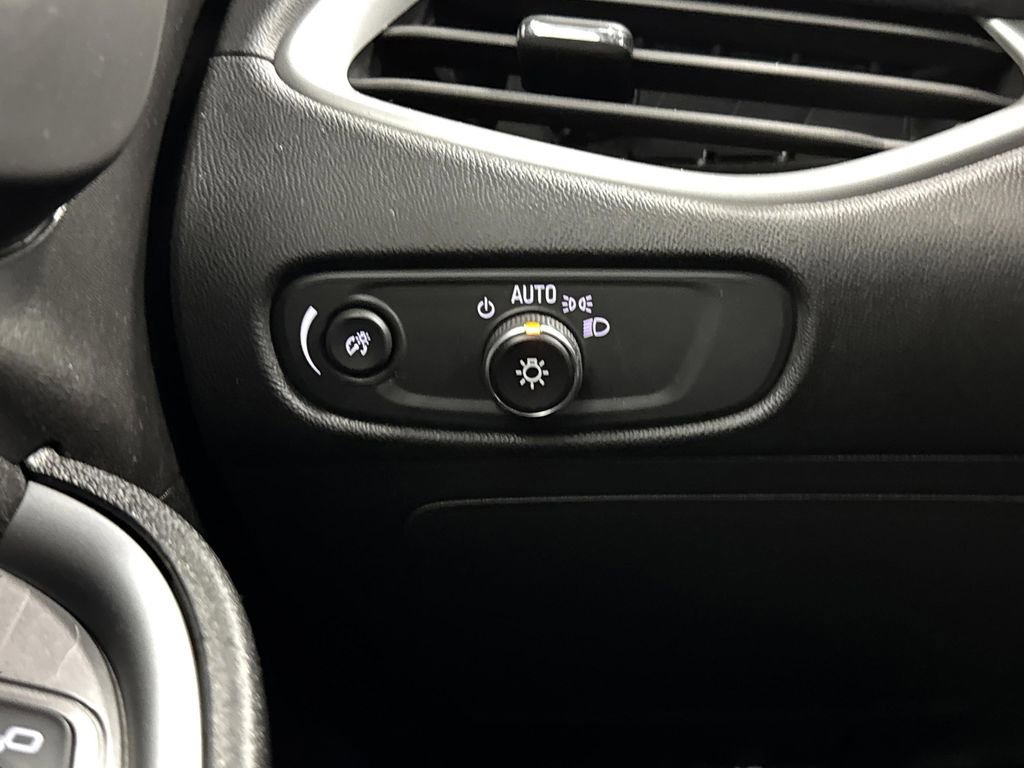 Used 2024 Chevrolet Malibu LT image 23