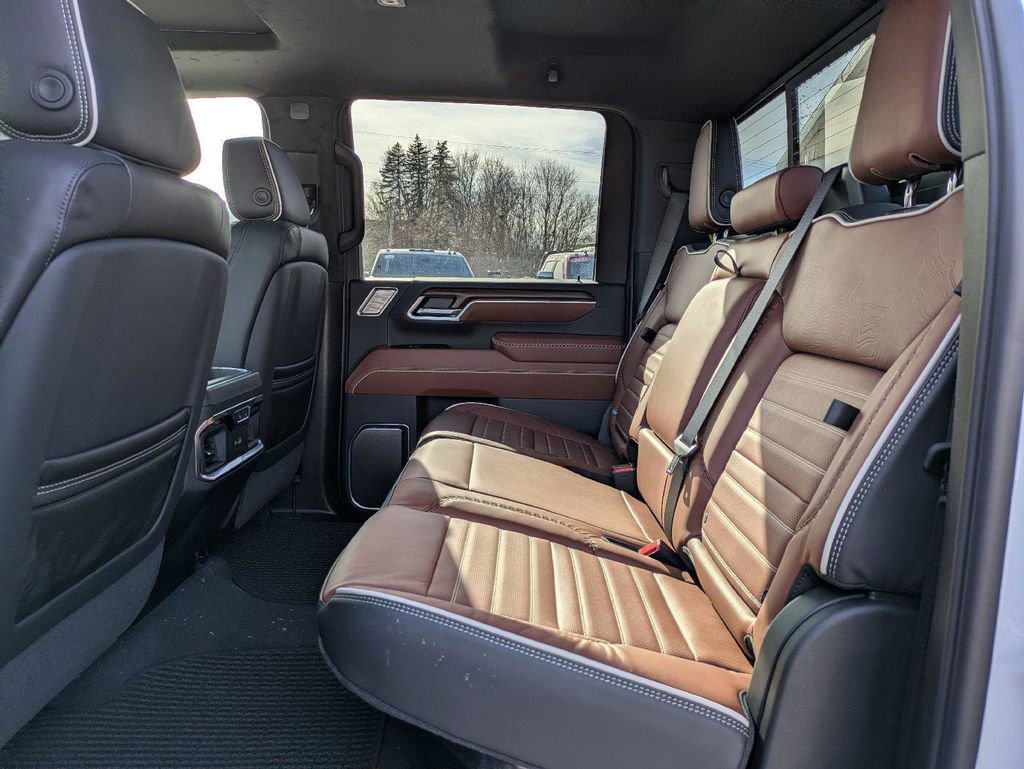 New 2026 GMC Sierra 3500 Denali Ultimate AWD/4WD image 12
