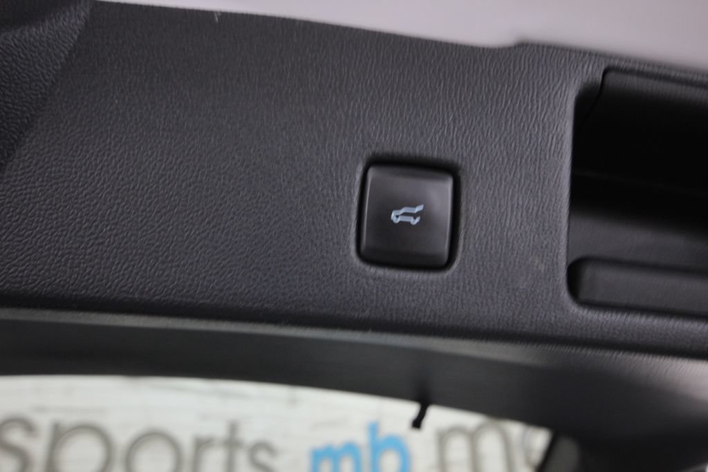 Used 2023 Ford Escape ST-Line AWD/4WD image 7