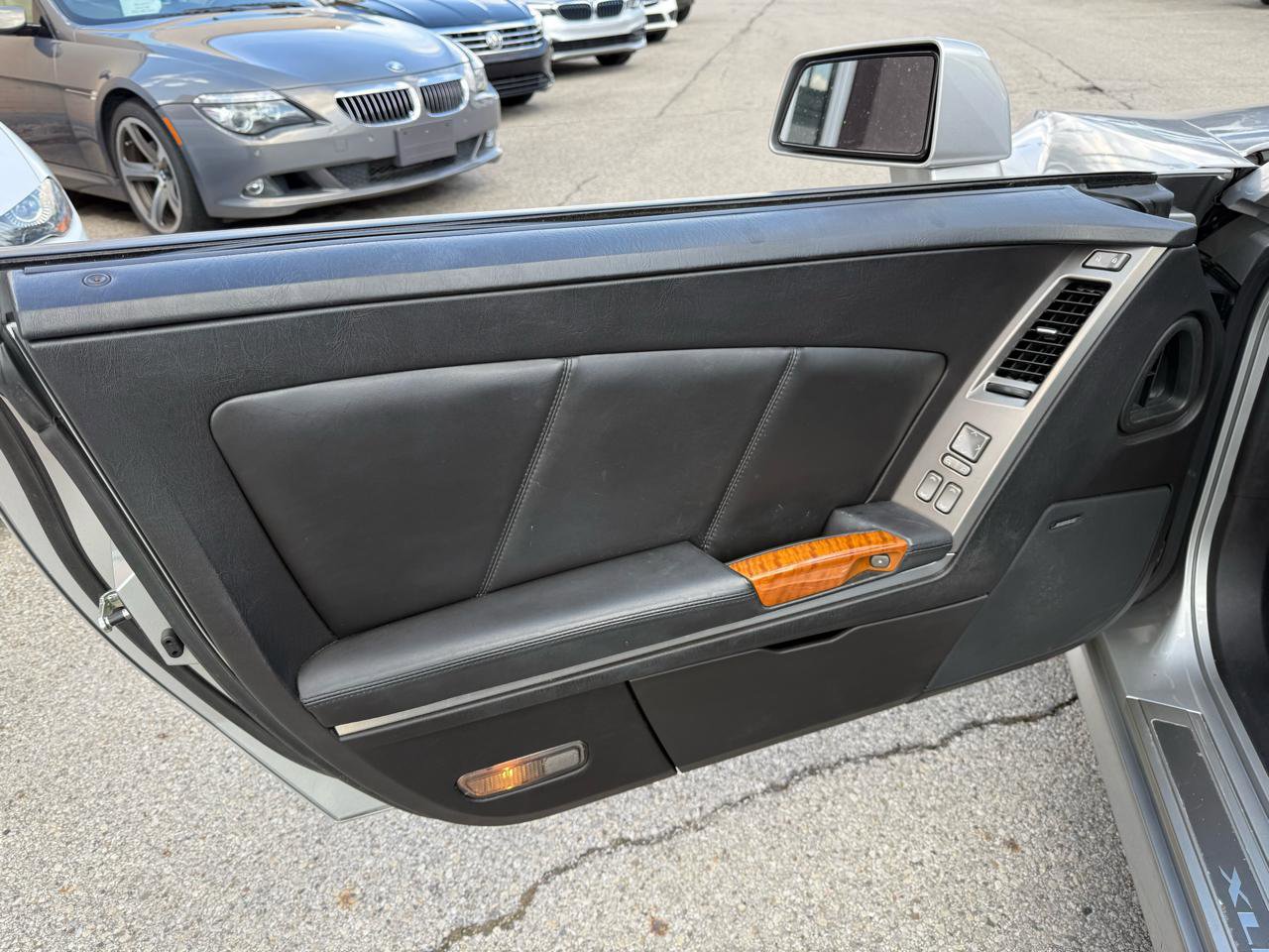 Used 2004 Cadillac XLR image 25