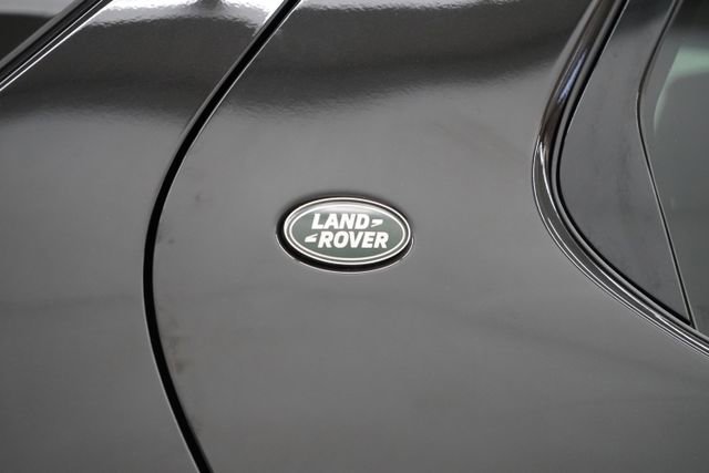 Used 2024 Land Rover Discovery S image 40