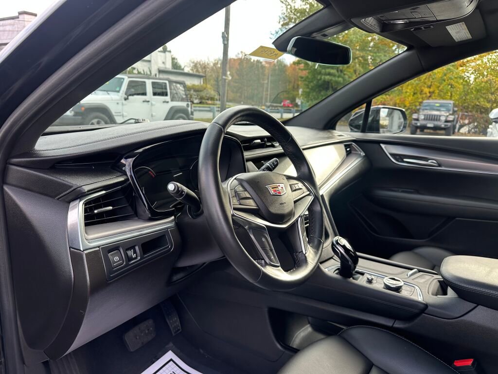Used 2022 Cadillac XT5 Luxury image 12
