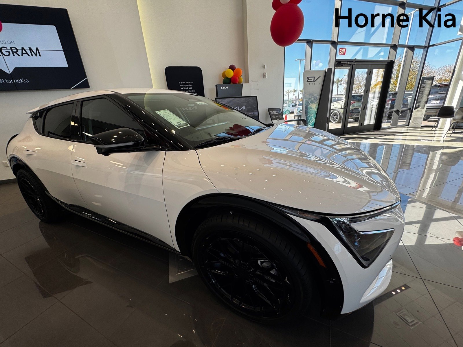 New 2025 Kia EV6 Wind image 3