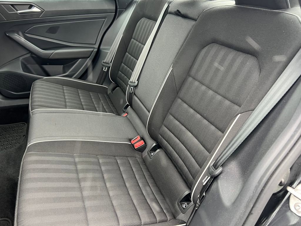 Used 2024 Volkswagen Jetta Sport image 11