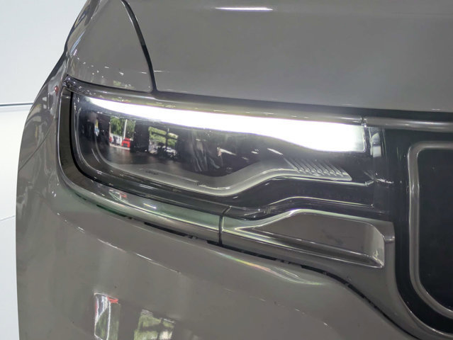 Used 2022 Jeep Wagoneer Series II AWD/4WD image 9