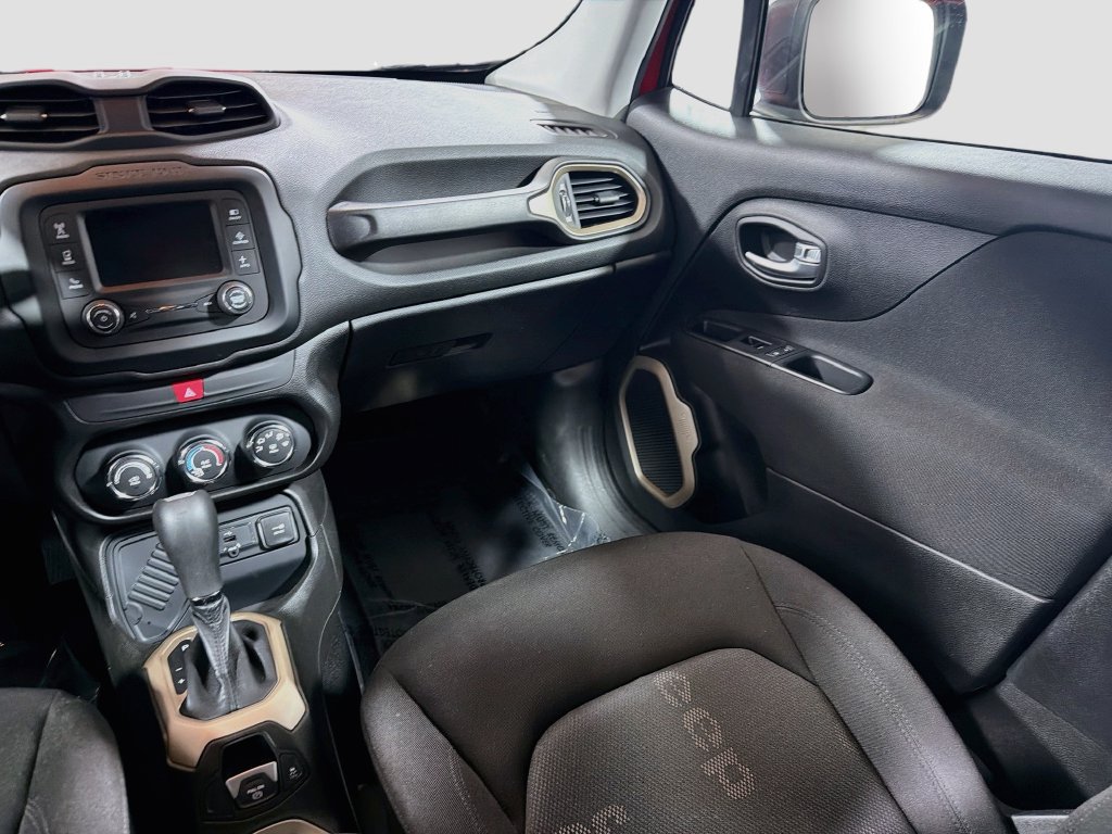 Used 2017 Jeep Renegade Sport w/ Power & Air Group FWD image 22