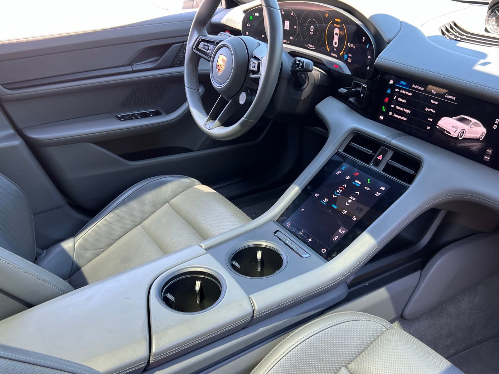 Certified 2022 Porsche Taycan 4S image 34