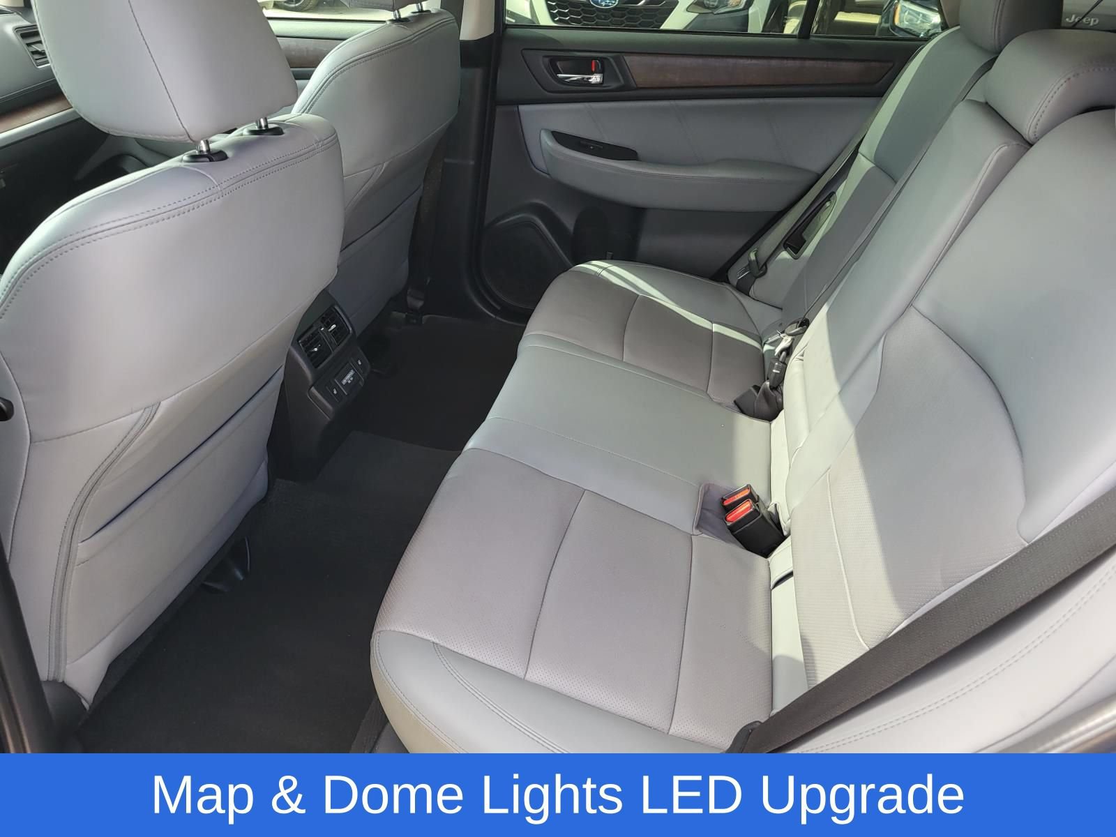 Used 2018 Subaru Outback 3.6R Limited AWD/4WD image 16