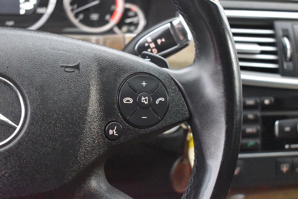 Used 2011 Mercedes-Benz E 350 Sedan image 17