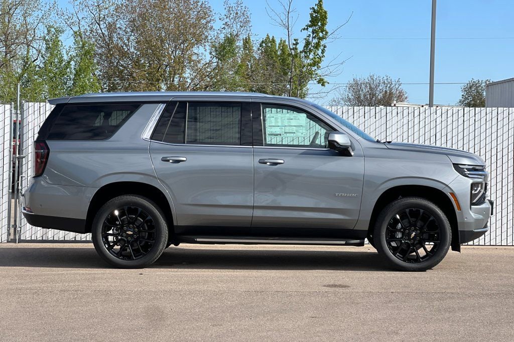 New 2026 Chevrolet Tahoe LS AWD/4WD image 3