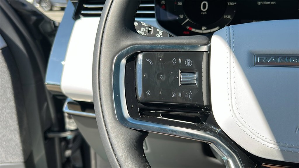 New 2025 Land Rover Range Rover Sport SE image 12