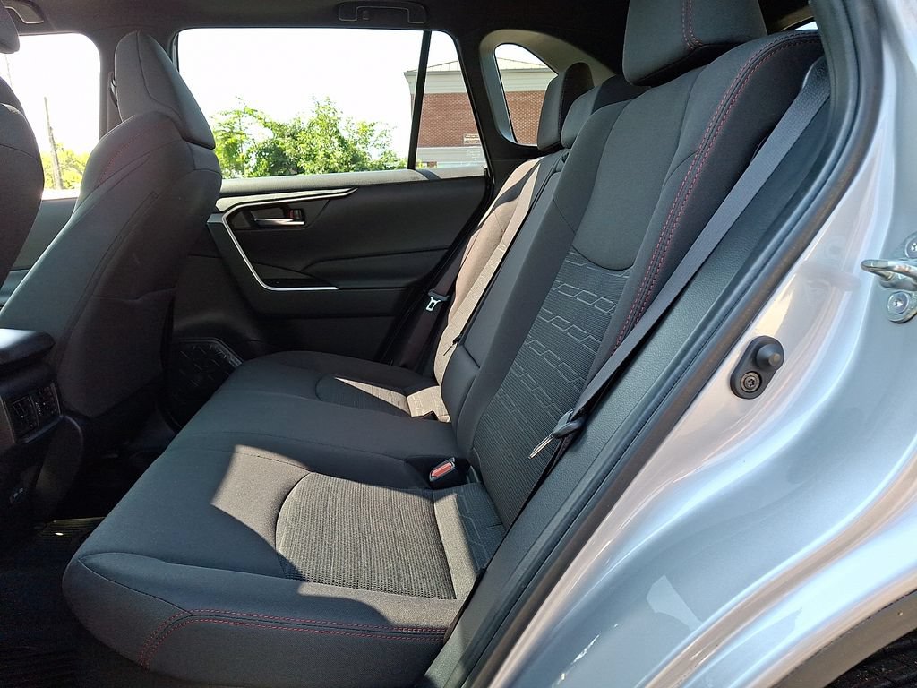 Used 2022 Toyota RAV4 SE w/ Weather & Moonroof Package AWD/4WD image 10