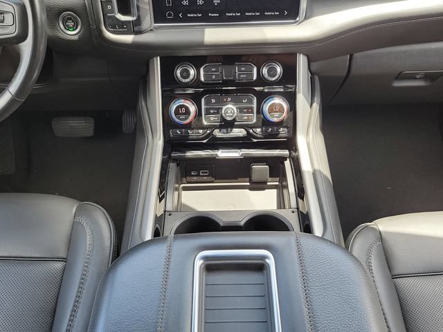 Used 2022 GMC Yukon XL Denali AWD/4WD image 16