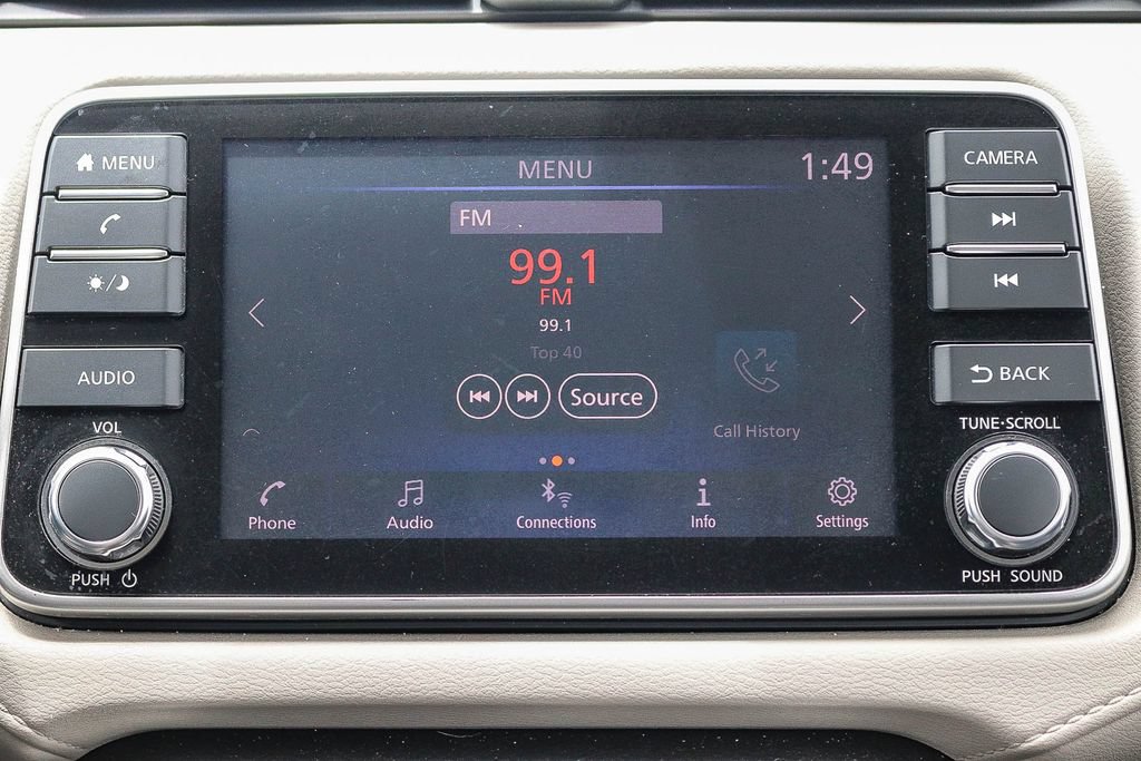 Used 2022 Nissan Versa SV FWD image 16