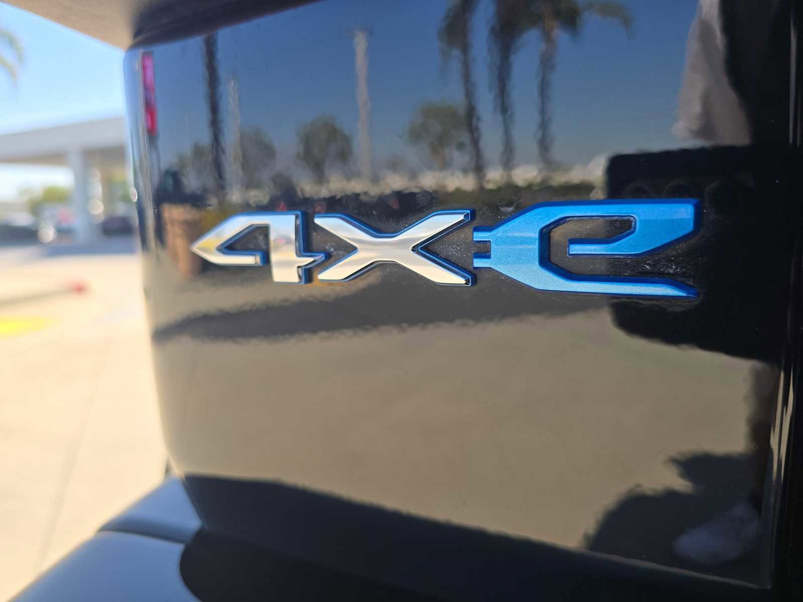 Used 2022 Jeep Wrangler Unlimited Sahara AWD/4WD image 14