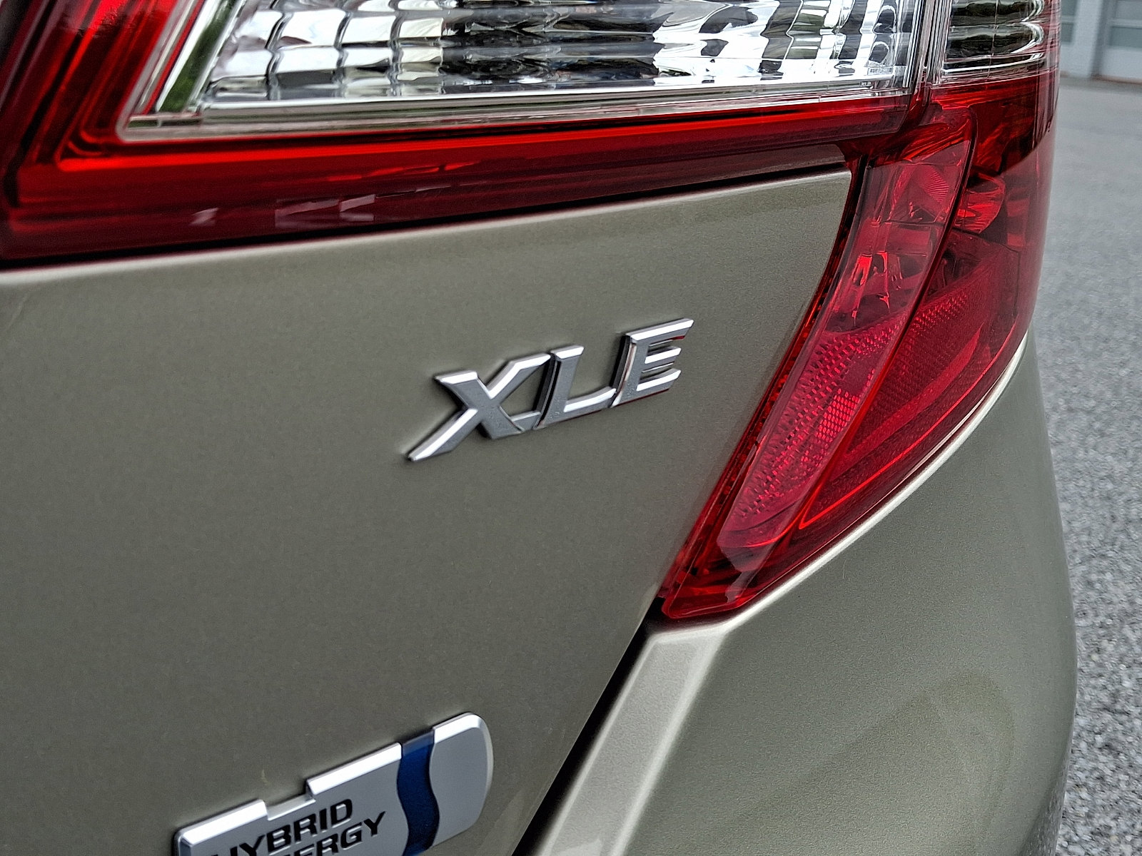 Used 2014 Toyota Camry XLE w/ Leather Package FWD image 30