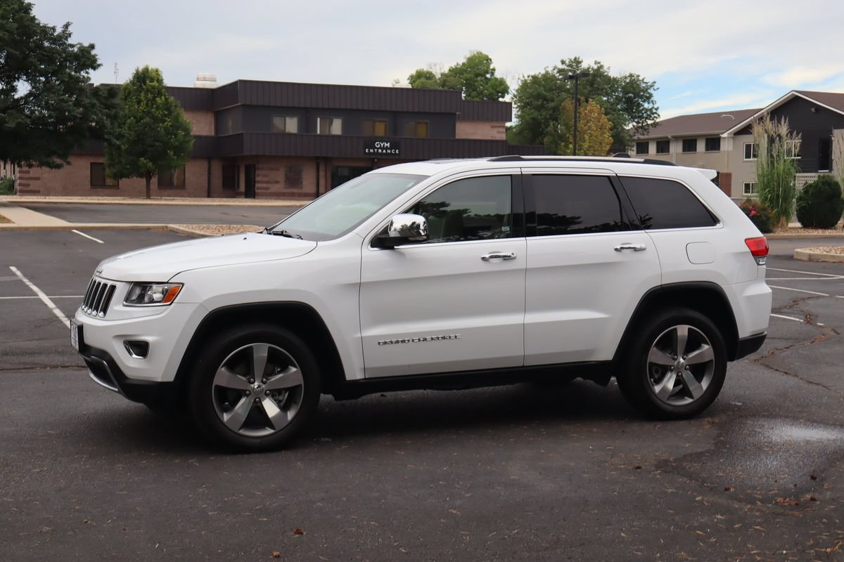 Used 2016 Jeep Grand Cherokee Limited AWD/4WD image 10