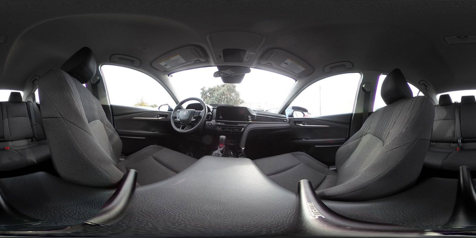 Used 2025 Toyota Camry LE image 41