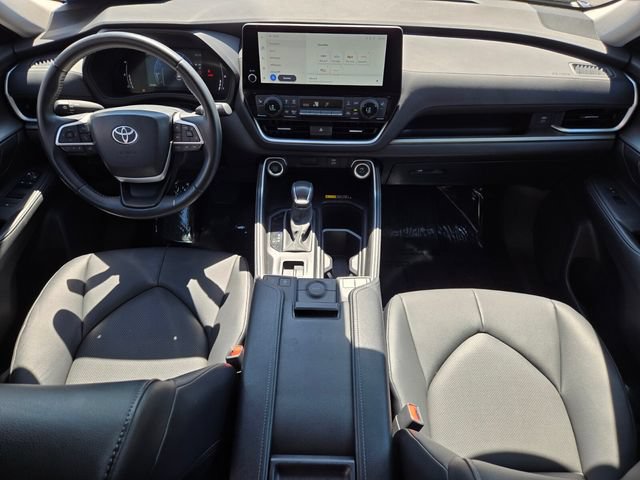 Used 2025 Toyota Grand Highlander FWD image 15