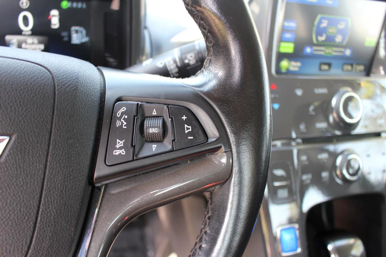 Used 2015 Chevrolet Volt FWD image 20