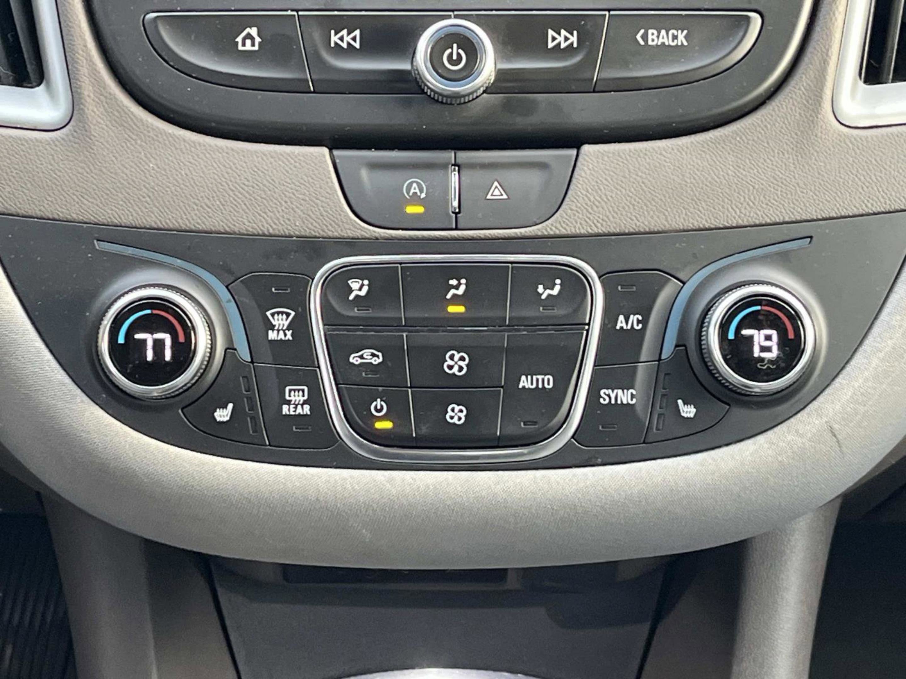 Used 2024 Chevrolet Malibu LT image 15