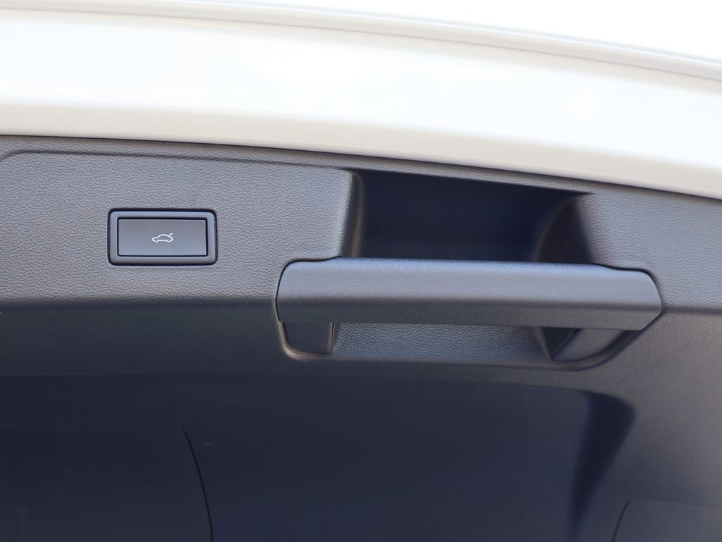 New 2026 Volkswagen Atlas Cross Sport SE image 23