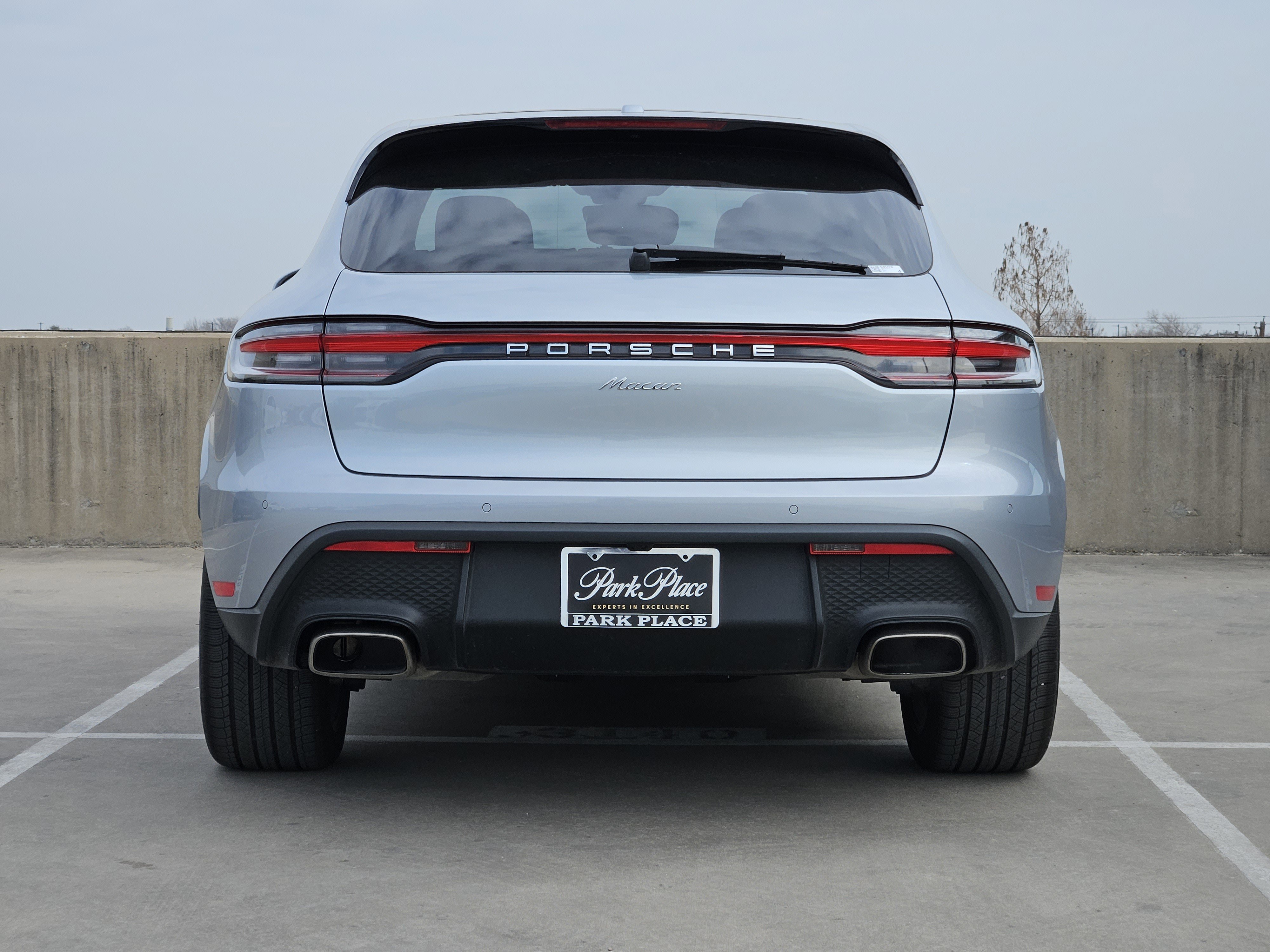 Certified 2025 Porsche Macan image 7