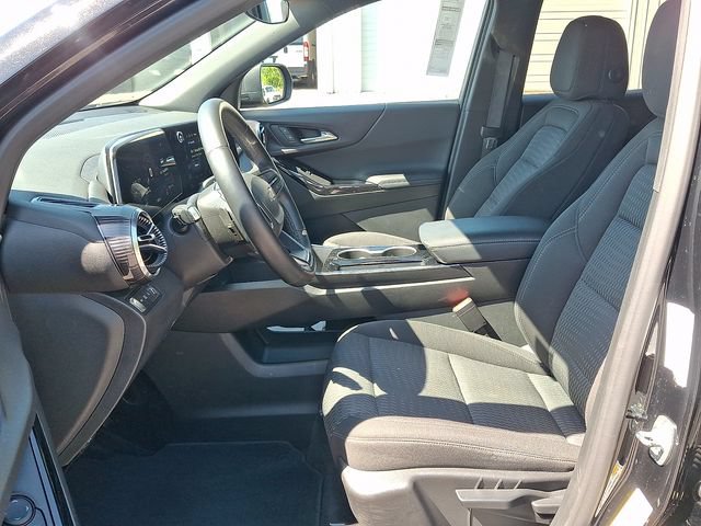 Used 2025 Chevrolet Equinox LT AWD/4WD image 9