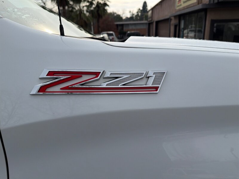 Used 2022 Chevrolet Silverado 1500 LT w/ Z71 Off-Road Package AWD/4WD image 26