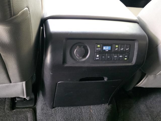 Used 2016 Toyota Sequoia Limited w/ Safety & Convenience Package RWD image 12
