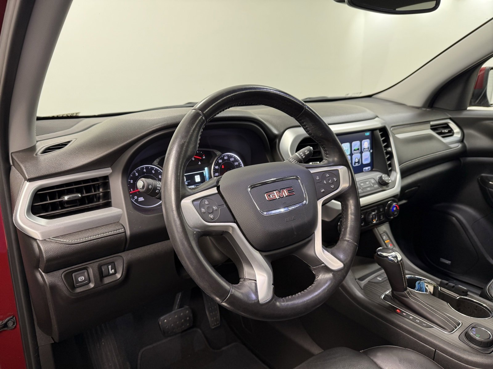 Used 2019 GMC Acadia SLT image 14