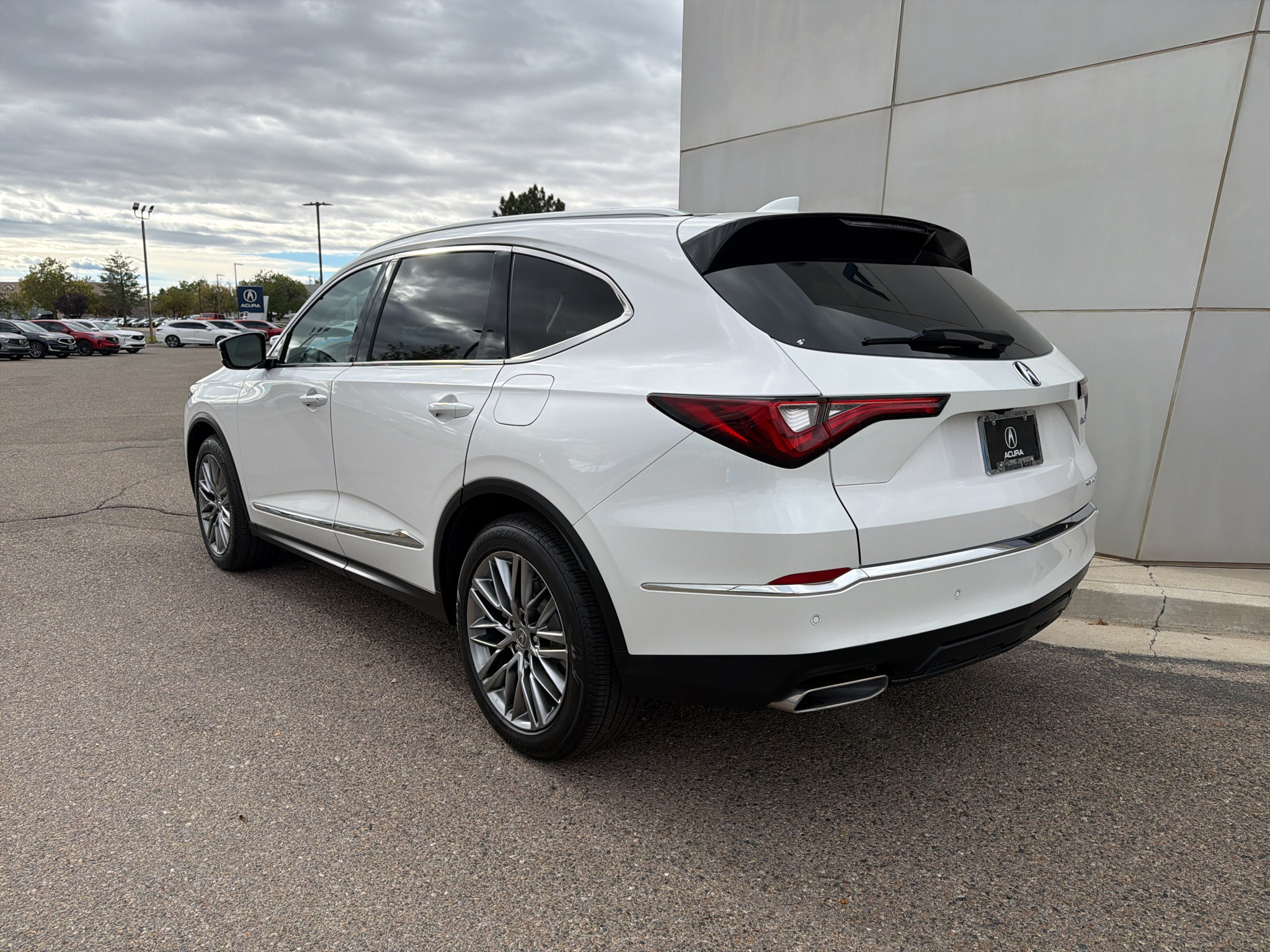 Certified 2024 Acura MDX w/ Advance Package AWD/4WD image 8