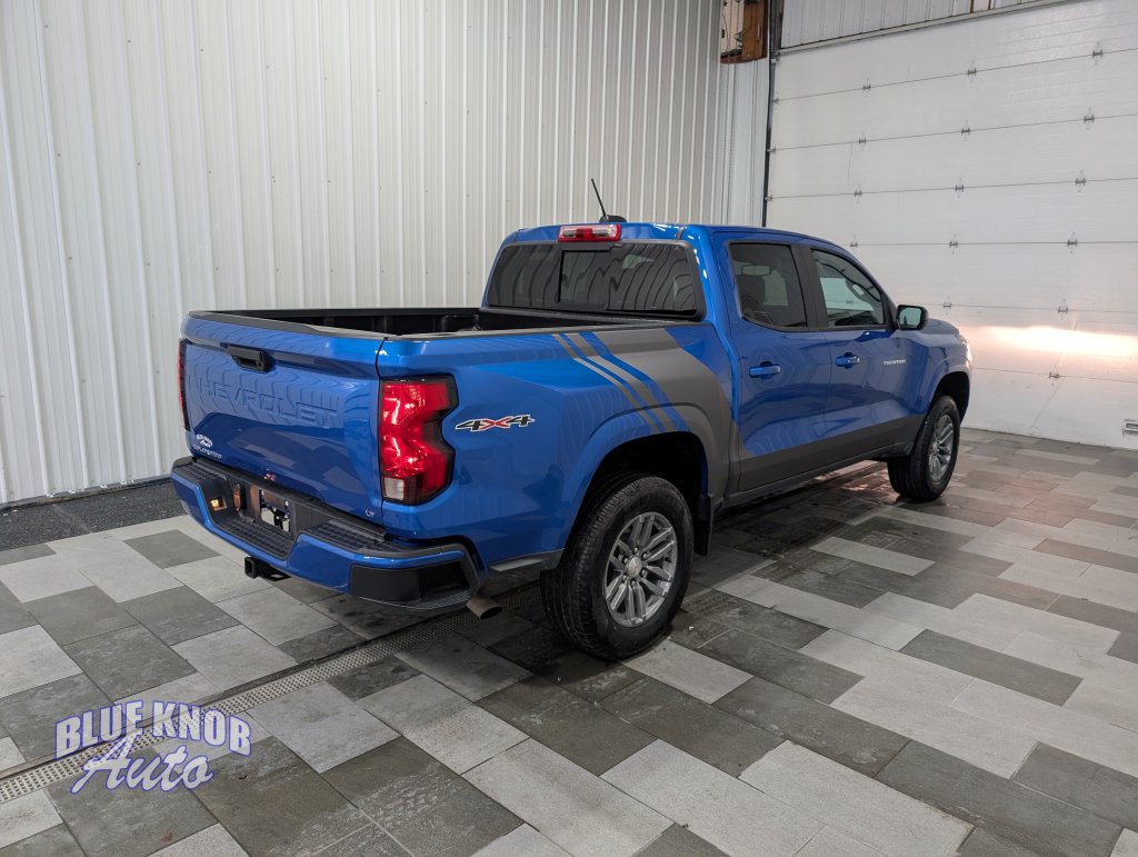 Used 2024 Chevrolet Colorado LT w/ LT Convenience Package II AWD/4WD image 5