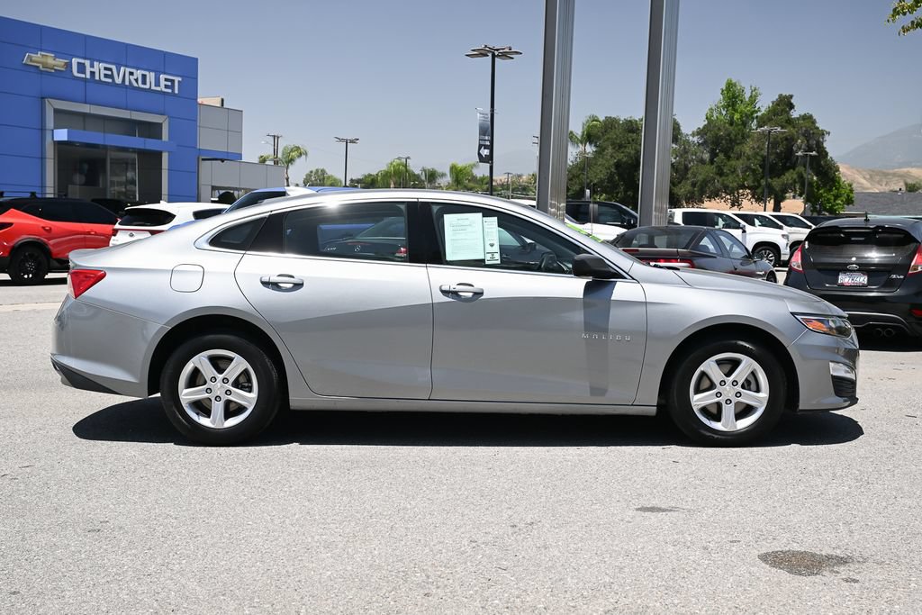 Used 2024 Chevrolet Malibu LT FWD image 3