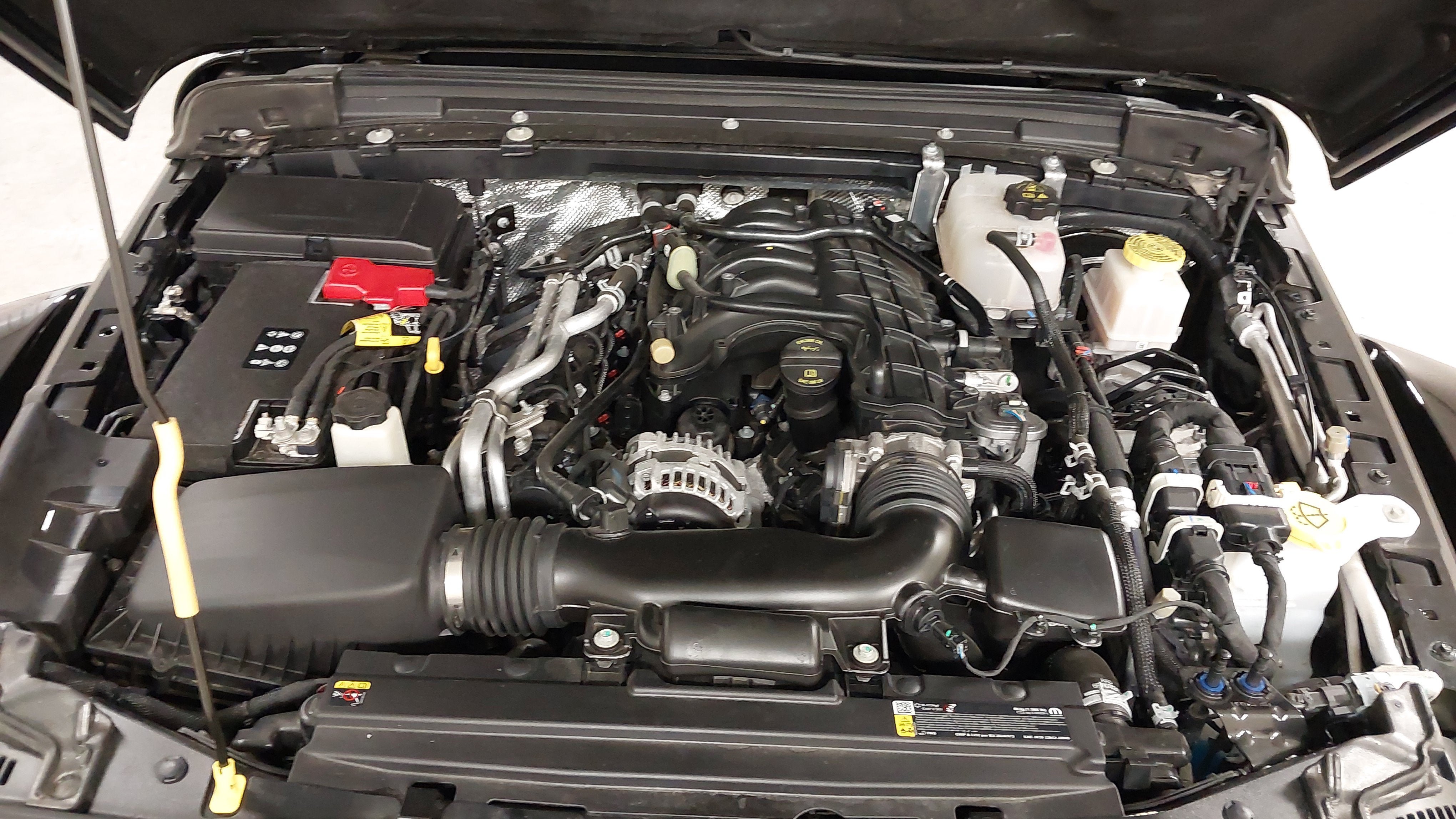 Used 2025 Jeep Gladiator Rubicon w/ Dual Top Group AWD/4WD image 28