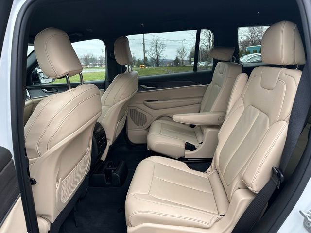 Used 2023 Jeep Grand Cherokee L Limited AWD/4WD image 22