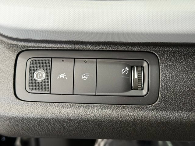 New 2027 Chevrolet Bolt RS w/ Super Cruise Package FWD image 31