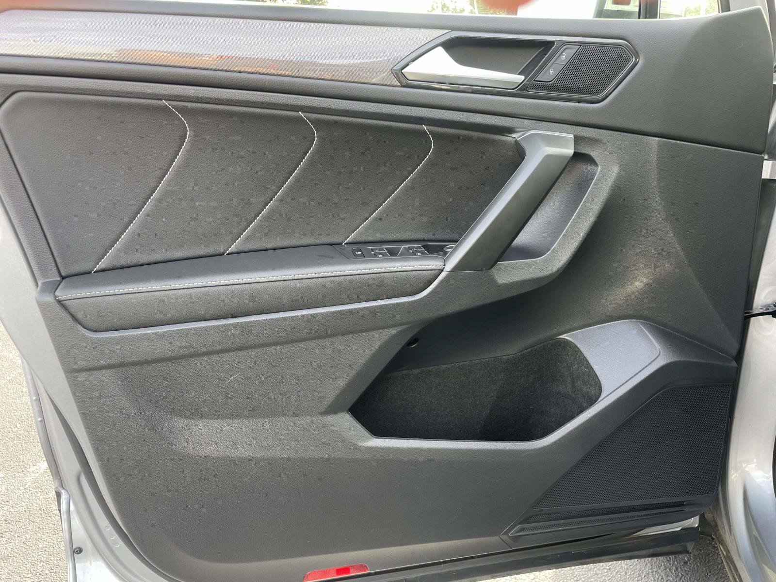Certified 2023 Volkswagen Tiguan SE w/ Panoramic Sunroof Package FWD image 16