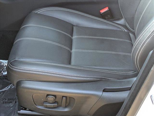 Used 2023 Land Rover Range Rover Velar R-Dynamic S image 7